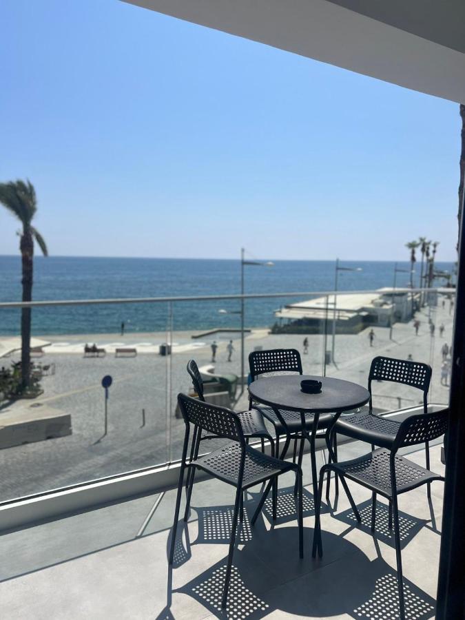 Sea La Vie #2 - Luxury Seaview Apartment Paphos Exteriör bild