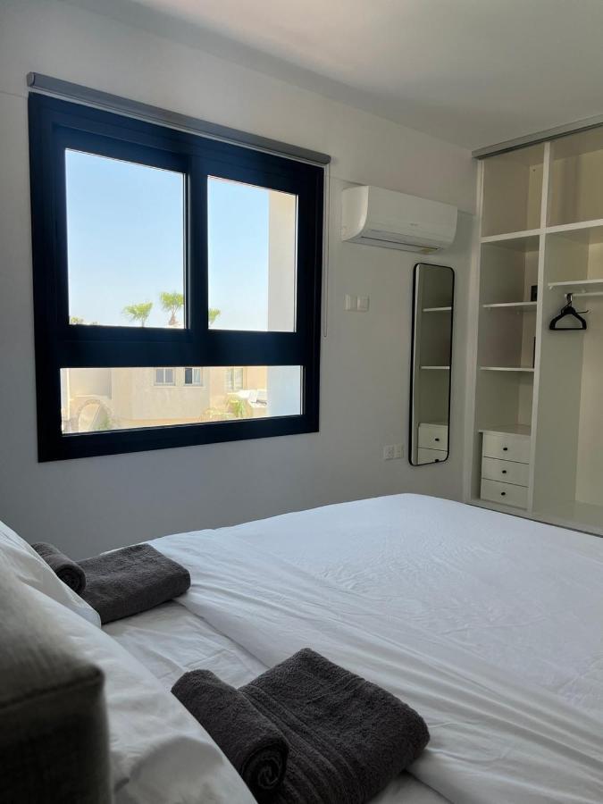 Sea La Vie #2 - Luxury Seaview Apartment Paphos Exteriör bild
